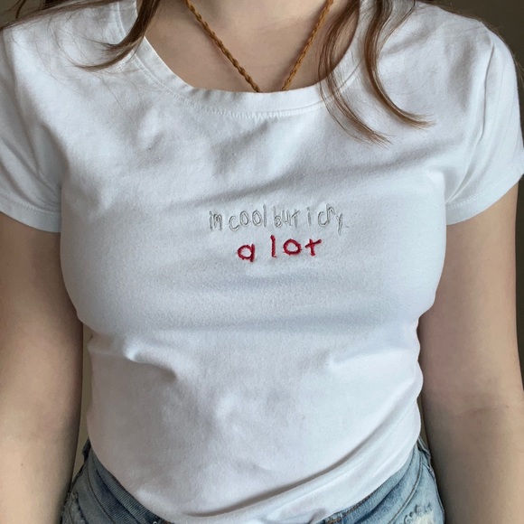 White custom embroidered tee - Picture 3 of 5